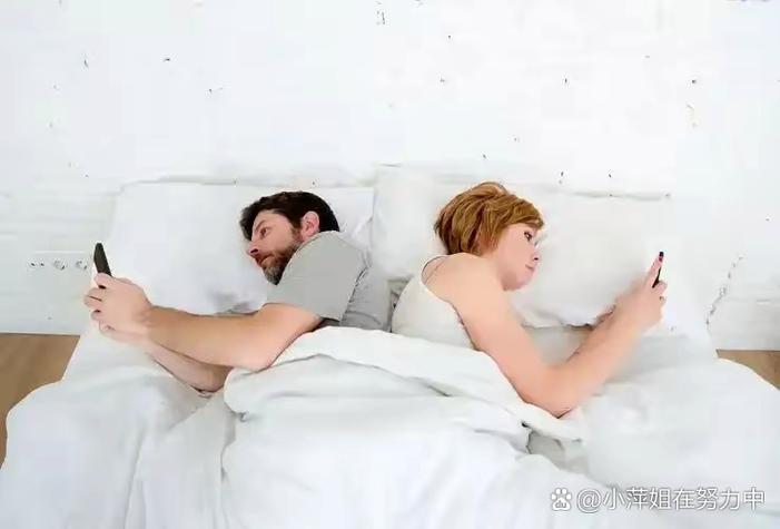 男朋友总是背对着我睡觉代表什么