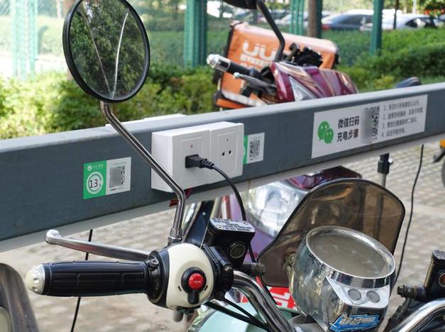 电车充电中途停电