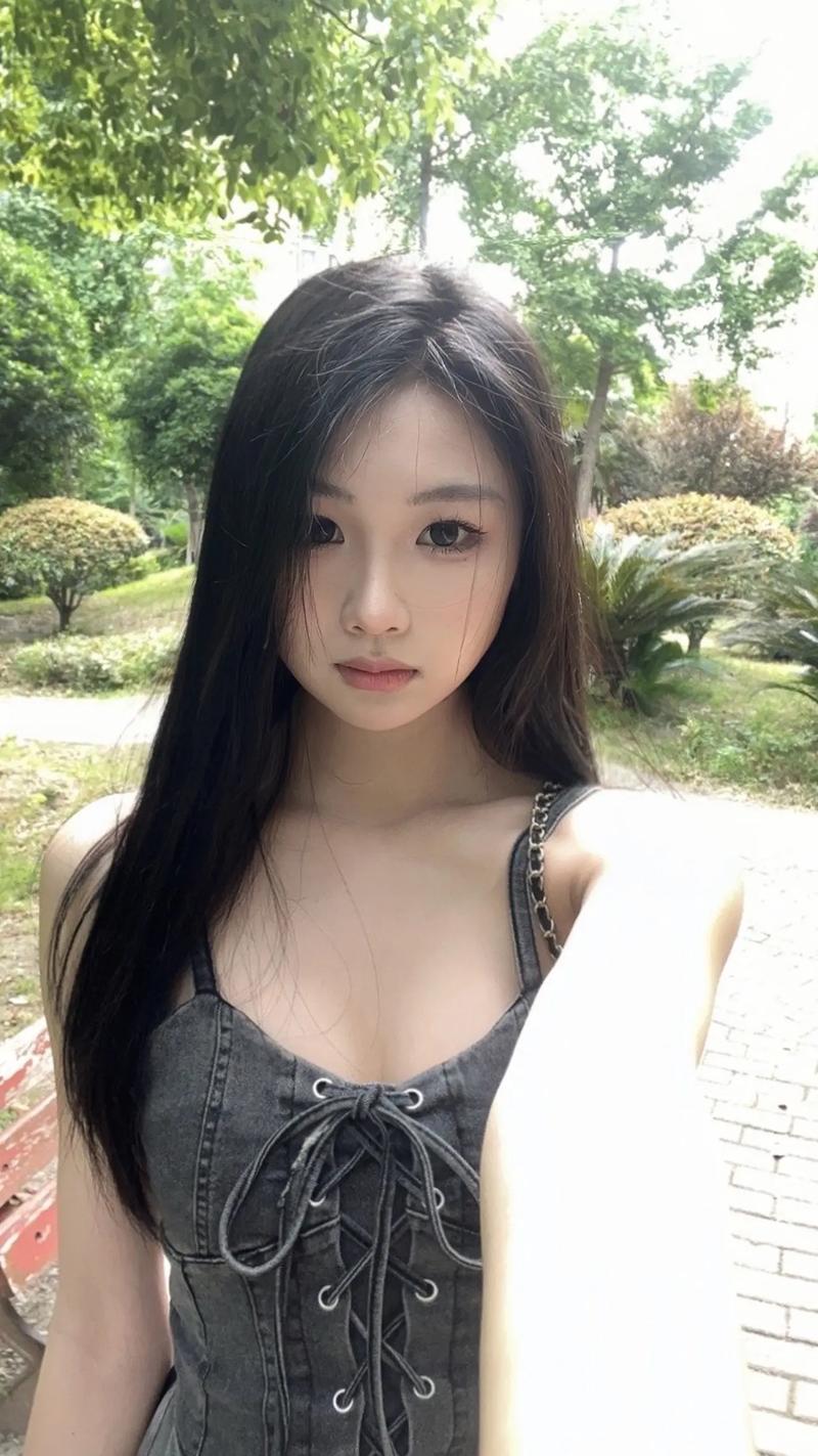 女生发哦莫是敷衍吗