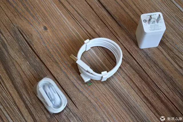 使用oPPo的充电器给vivo能吗