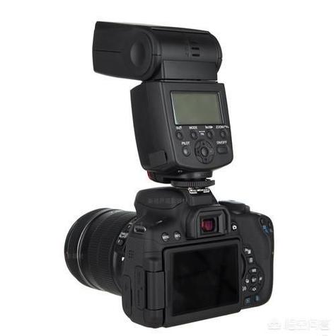 5d4内置闪光灯怎么开