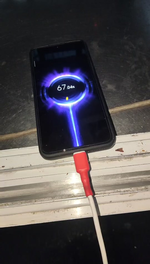 小米手机充电几秒钟就断开