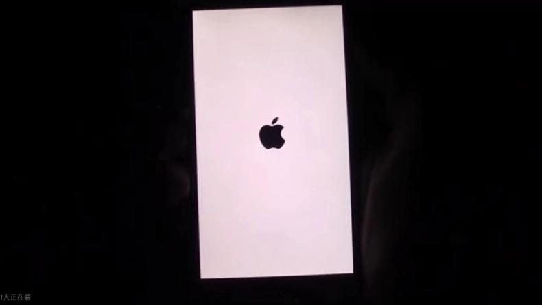 iphone开机颜色反了