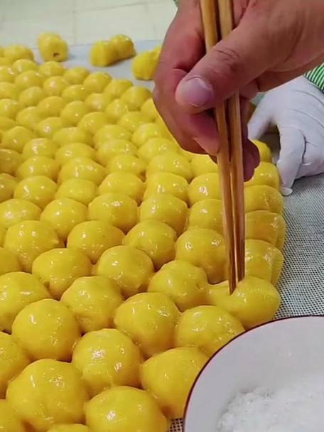 东北粘豆包图片