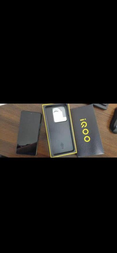 iqooz8和平精英