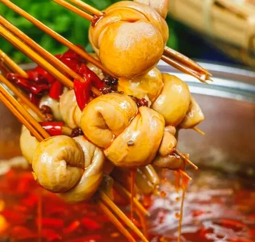 马路边边串串香加盟费多少钱