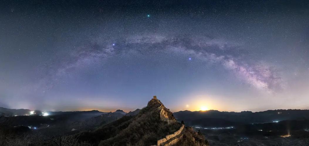 眼睛有星星点点的闪光感