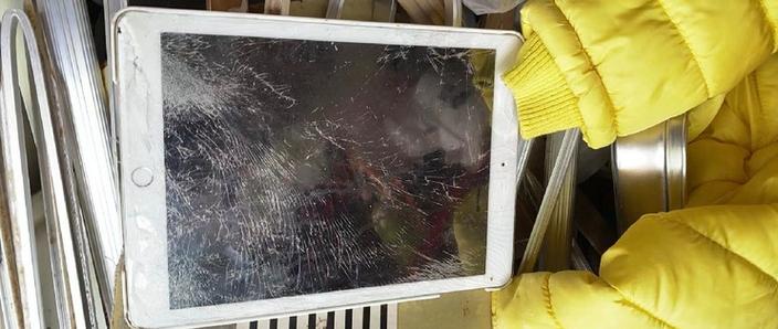 ipad屏幕摔坏了修下多少钱