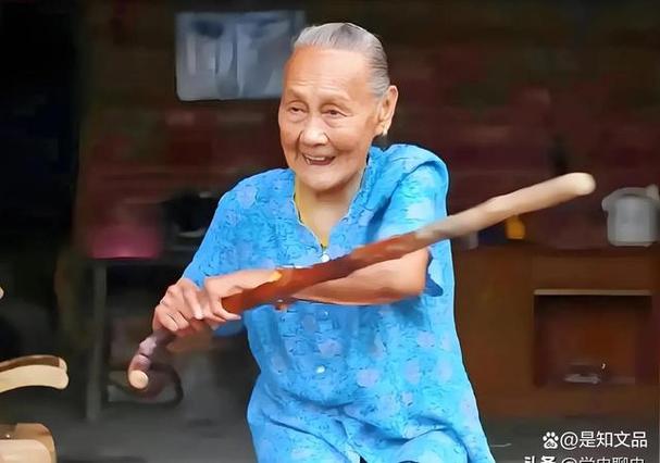 河南抗日英雄银金花
