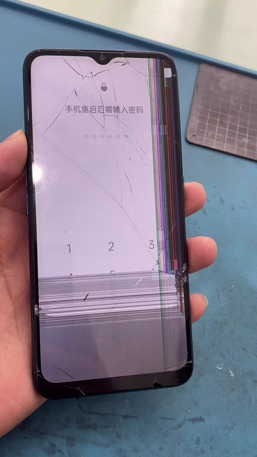 手机一直自动跳屏是怎么回事