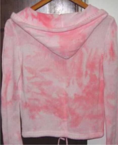 白色衣服洗了变粉红色