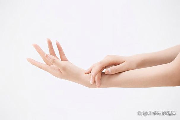 翻手腕的正确动作