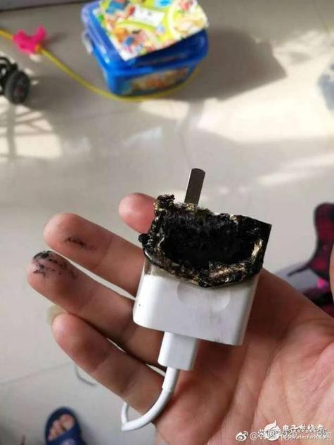 手机充电器发烫