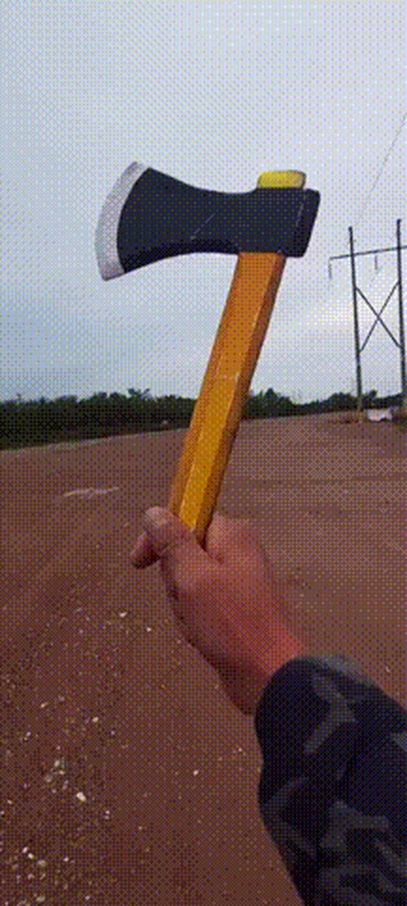 牛人自制斧头