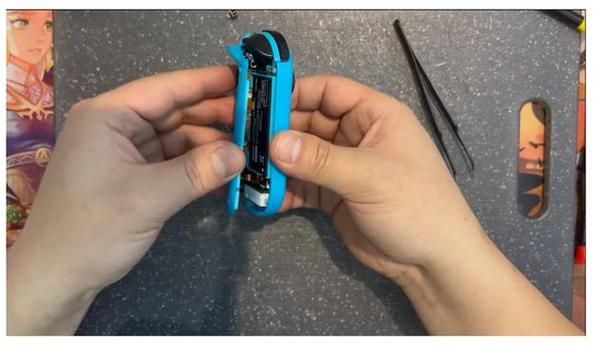 switch手柄卡扣松了怎么办