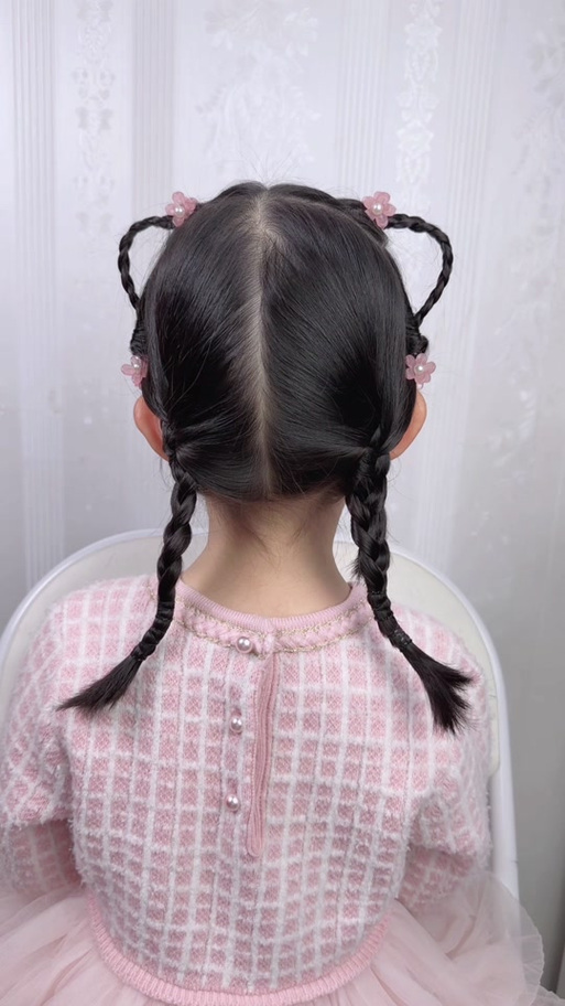 小孩子简单猫耳朵发型