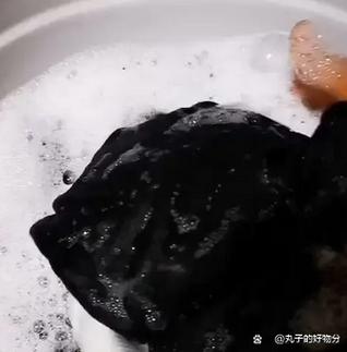 纯棉黑色衣服变红恢复小妙招