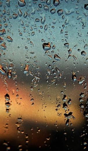 雨滴桌面会很卡吗