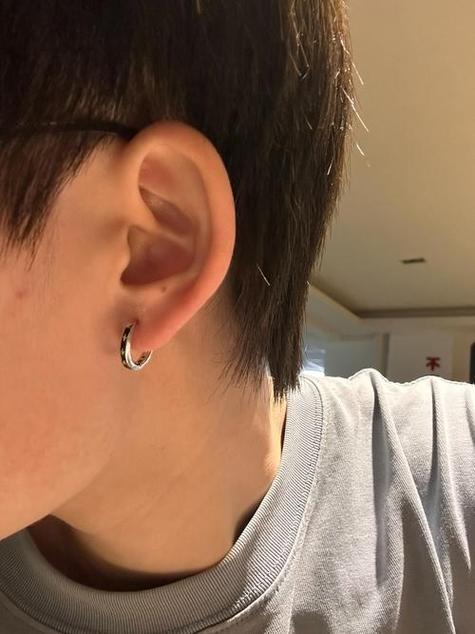 男人戴耳钉好不好
