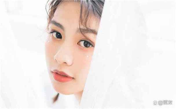 夸女生好看女生说不好看
