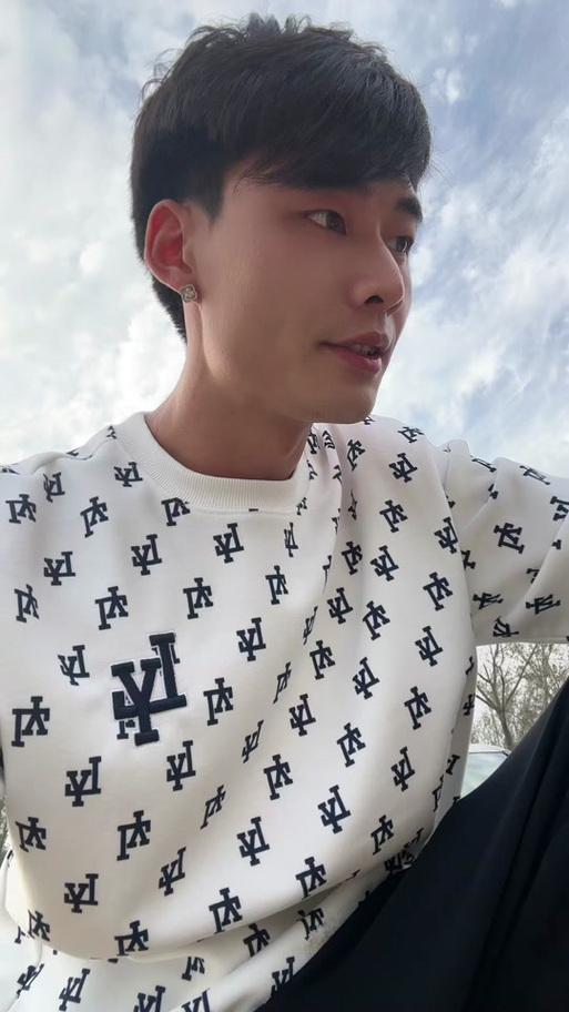 辉少