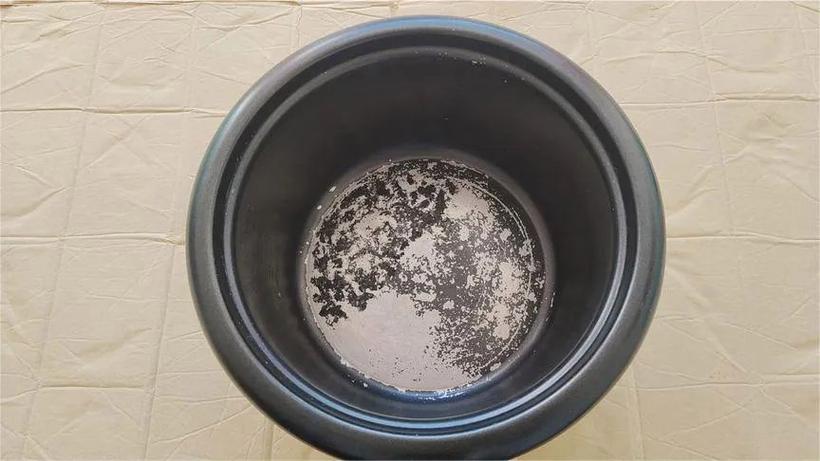 电饭煲里面的涂层掉了有毒吗