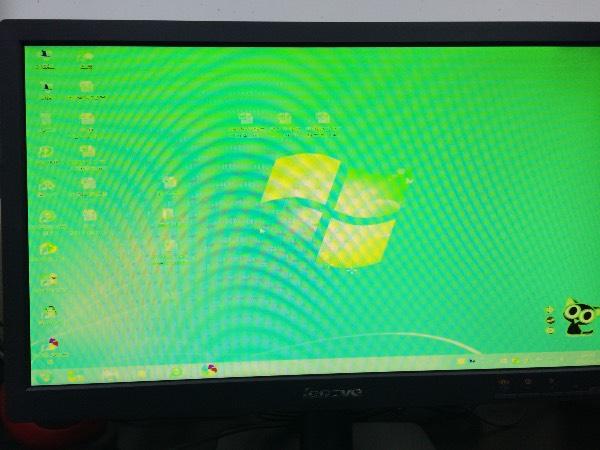 电脑突然绿屏怎么回事