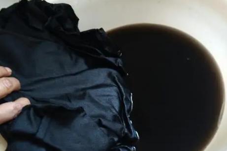 怎么让黑色衣服恢复如初