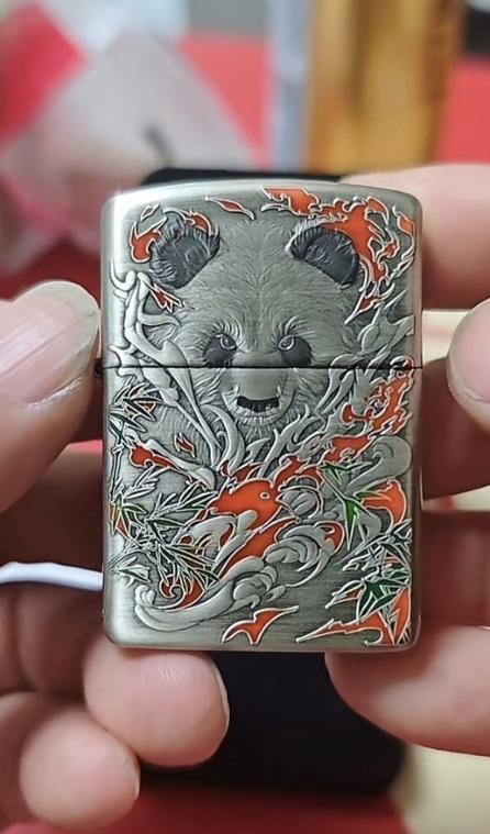 熊猫限量版打火机