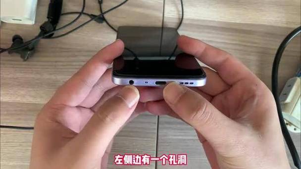 Opporeo耳机是圆孔吗