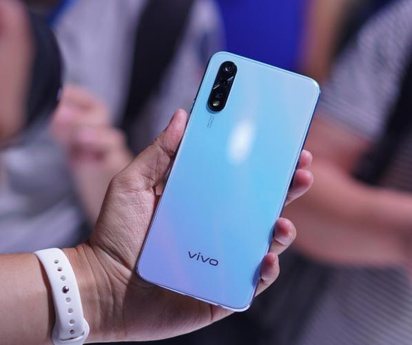 vivov1901A