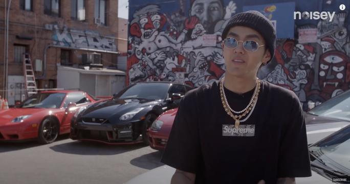 吴亦凡保时捷911截图2