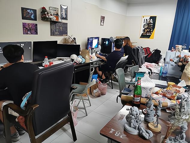 工作室一般几个人