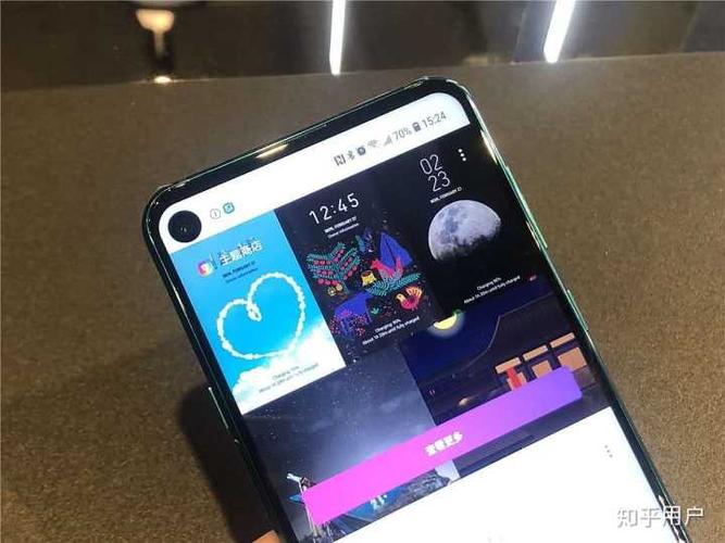 屏下摄像头和挖孔摄像头