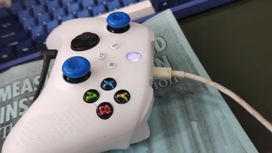 Xbox手柄一闪一闪偶尔断连