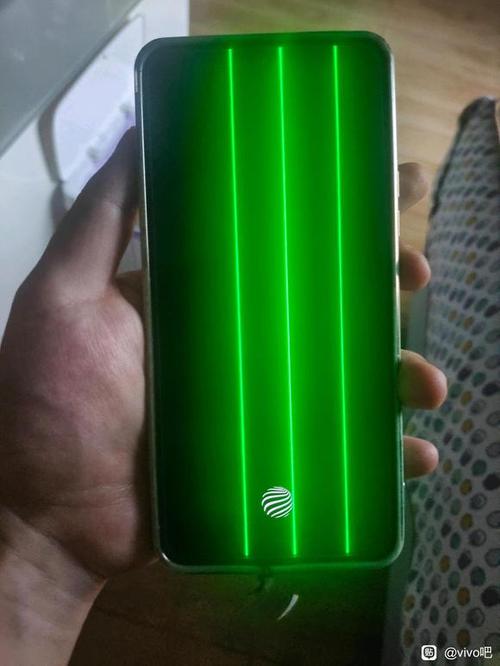 vivox60屏幕出现绿线截图1