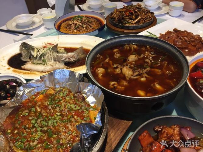 成都老厨子酒楼截图3