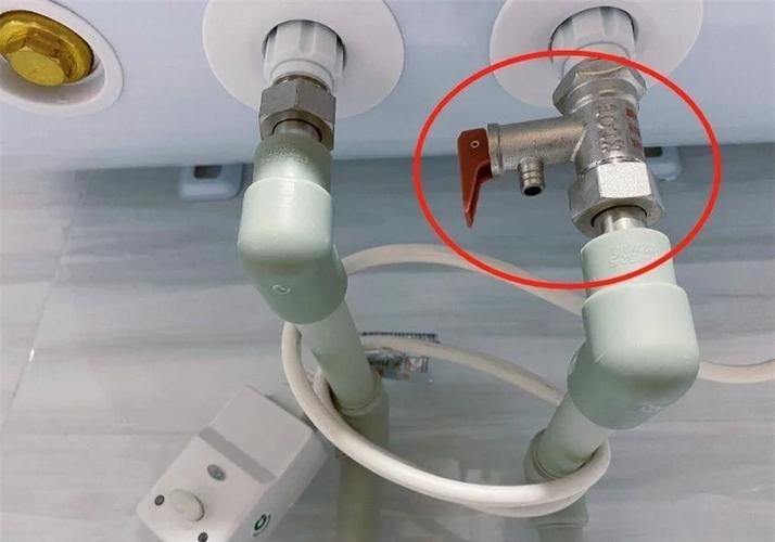 海尔电热水器泄压阀怎么打开