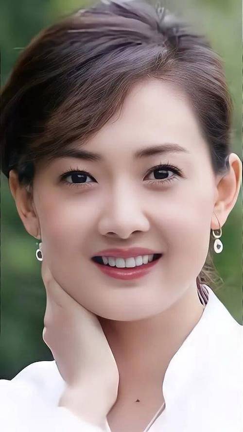牛莉最美