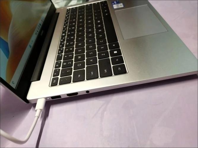 华为matebook14麦克风在哪里