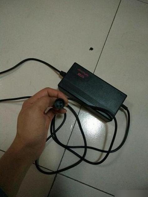 电动车充电器插电时砰的一声截图3