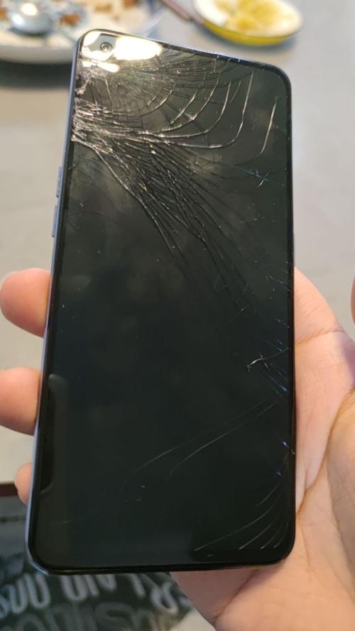 手机摔了之后发烫严重