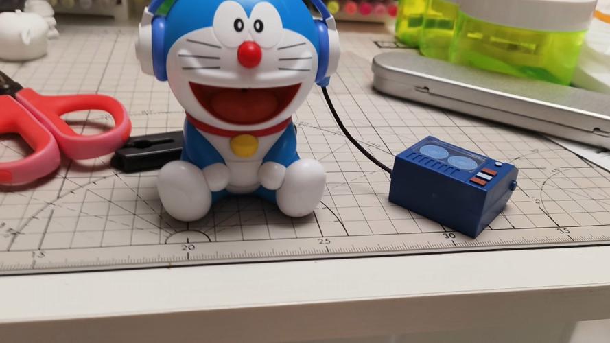 肯德基玩具多啦a梦怎么玩