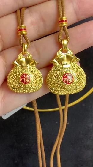 女人带个黄金福袋好吗截图2