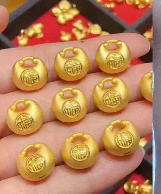 女人带个黄金福袋好吗截图3