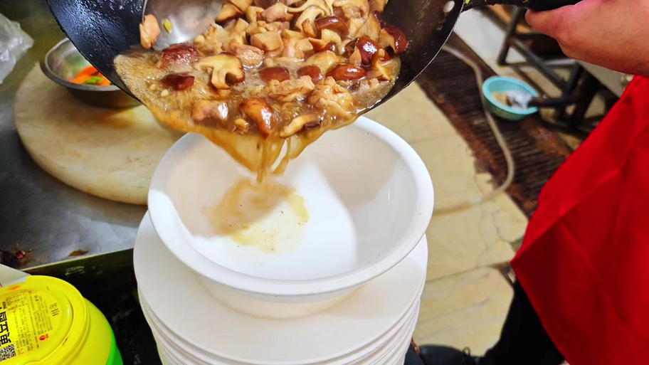 找人做饭一顿多少钱