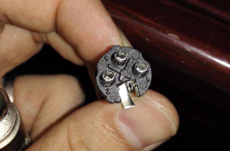 麦克风线断了就两根线